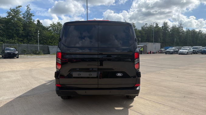 Ford Transit Custom 320 L2 Diesel Fwd 2.0 EcoBlue 136ps H1 Van Limited - Image 11